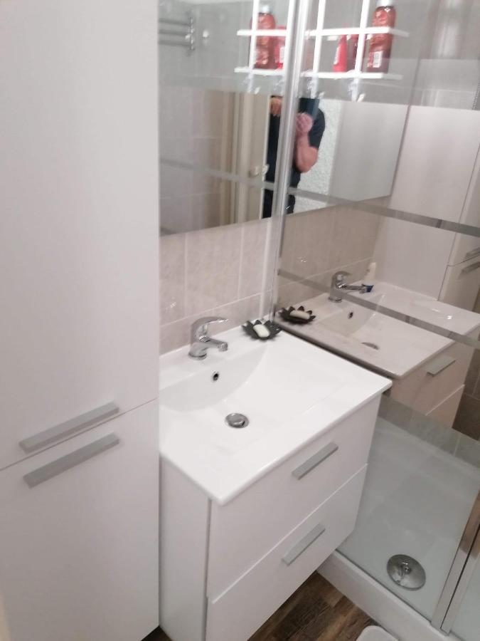 Studio Vue Sur La Mer Au 6Eme Et Dernier Etage Canet-en-Roussillon Exteriör bild